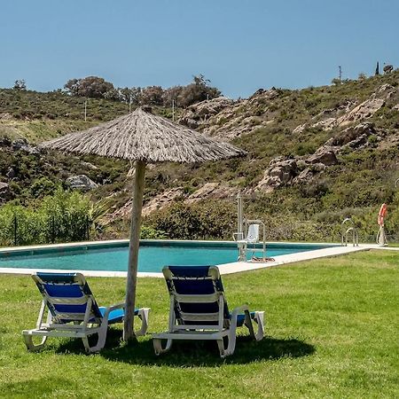 Rock Bay Apartment With Wonderful Sea View And 5 Minutes From The Beach Манилва Экстерьер фото