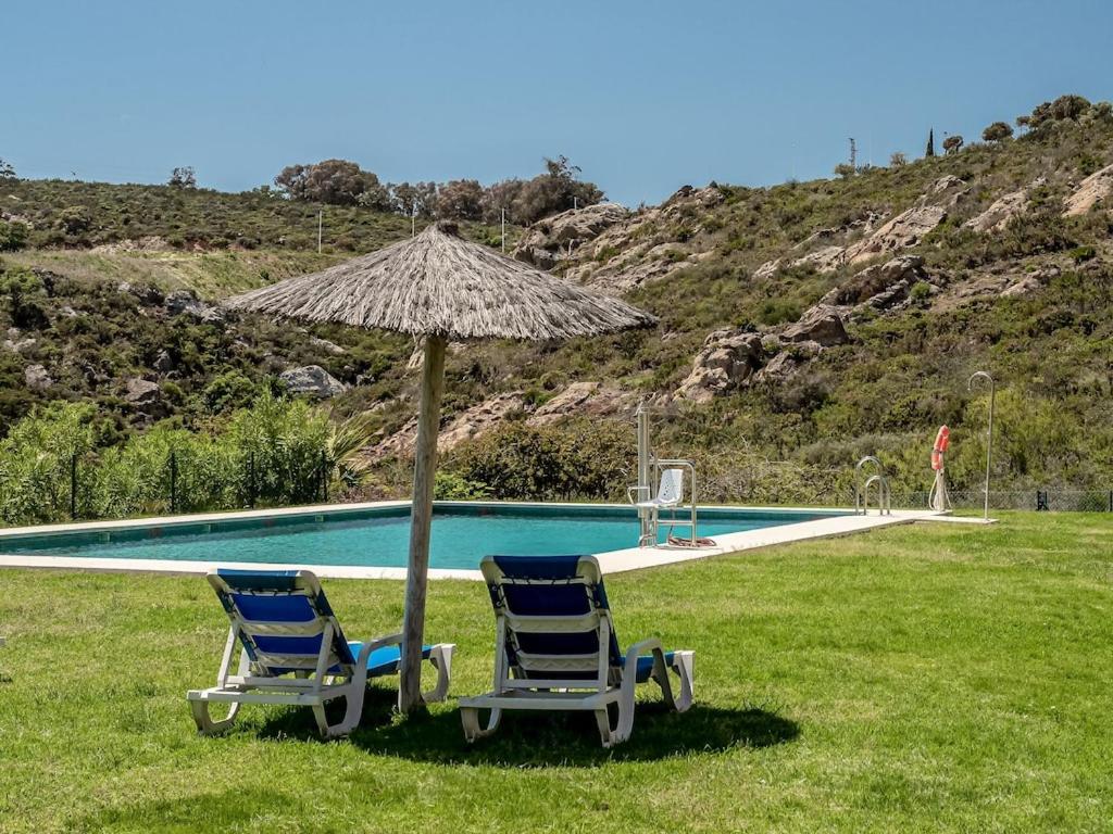 Rock Bay Apartment With Wonderful Sea View And 5 Minutes From The Beach Манилва Экстерьер фото